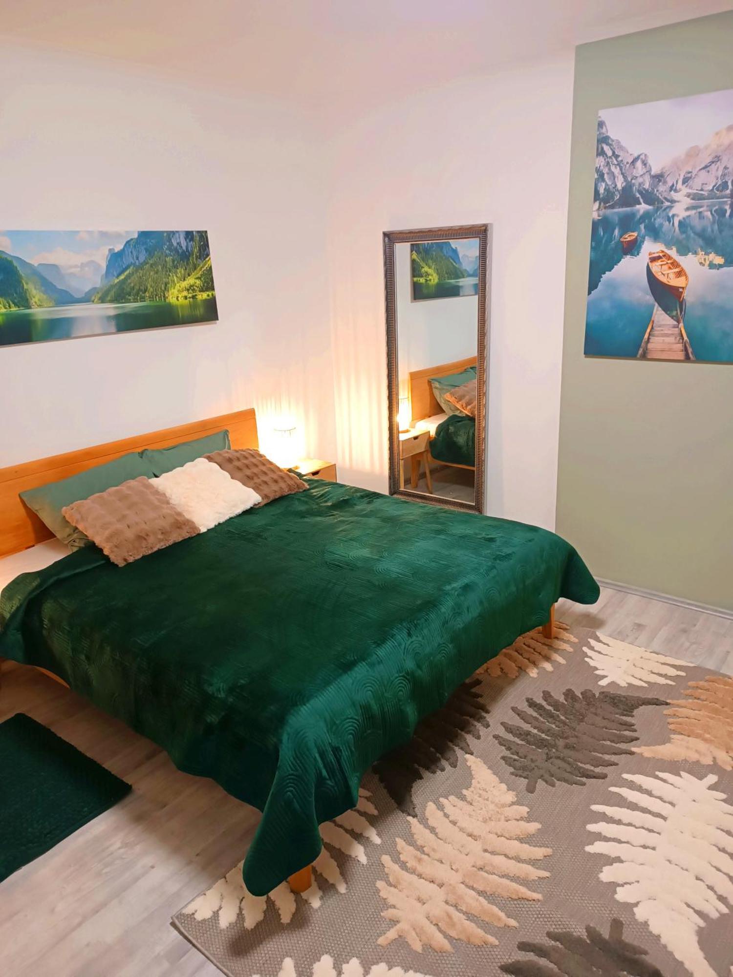Family Apartments 2 Room'S Centre Muerzzuschlag Extérieur photo